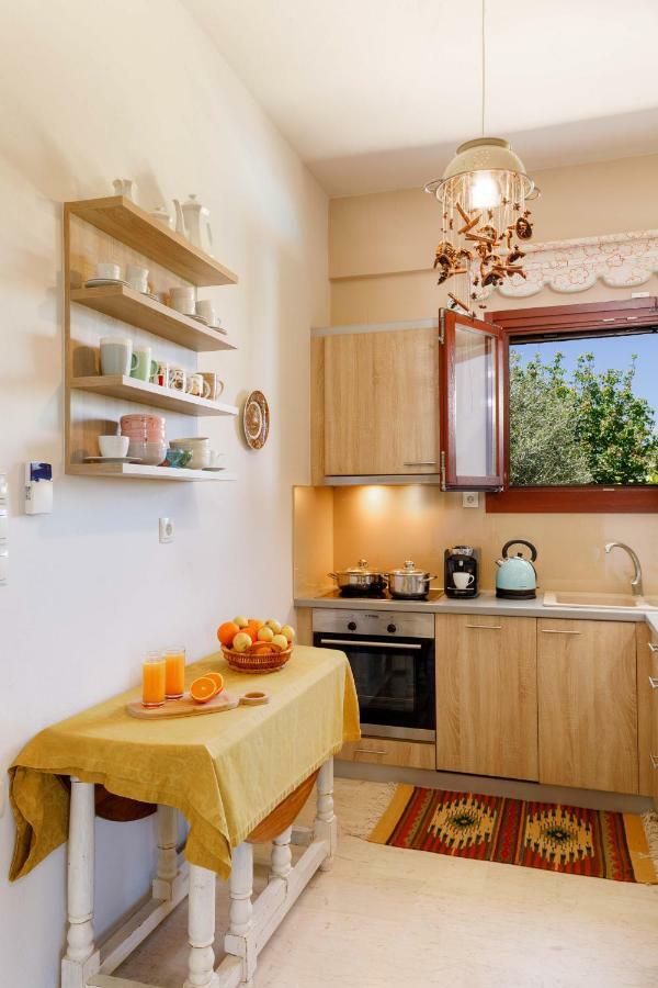 Lily'S Cottage Platanias Esterno foto