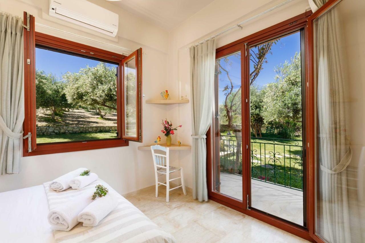 Lily'S Cottage Platanias Esterno foto