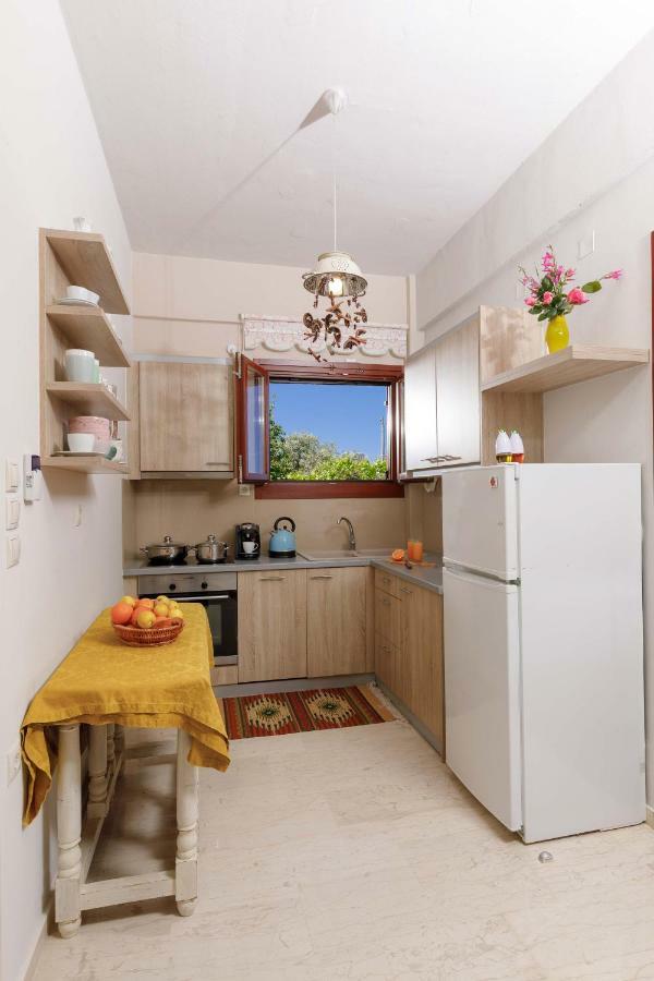 Lily'S Cottage Platanias Esterno foto